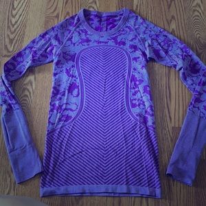 Size 4 Lululemon long sleeve running top